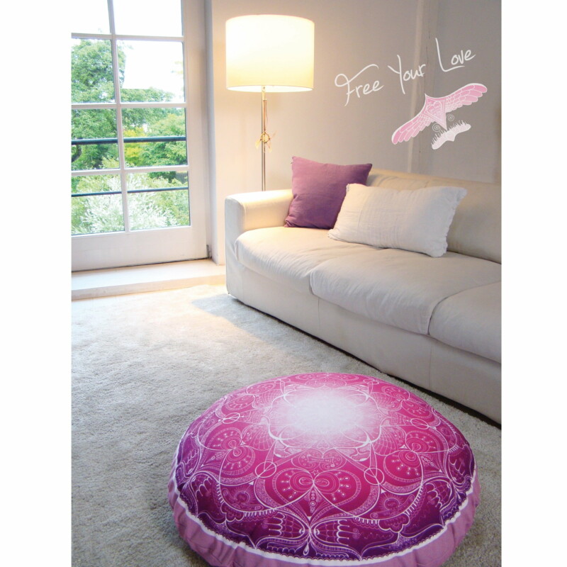 p_1_6_9_169-FREE-YOUR-LOVE-Pouf
